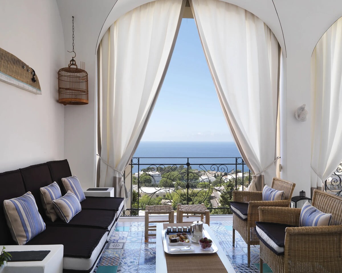 Capri Tiberio Palace
