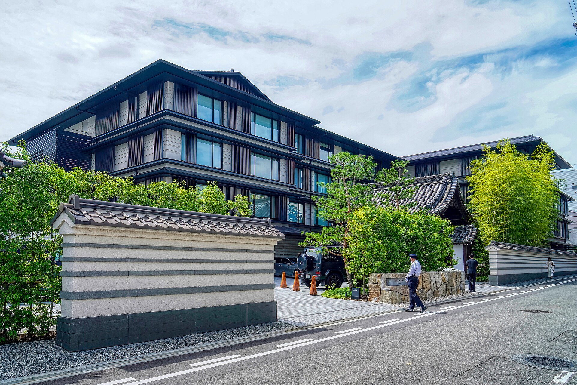 Southeast facade and entrance of HOTEL THE MITSUI KYOTO