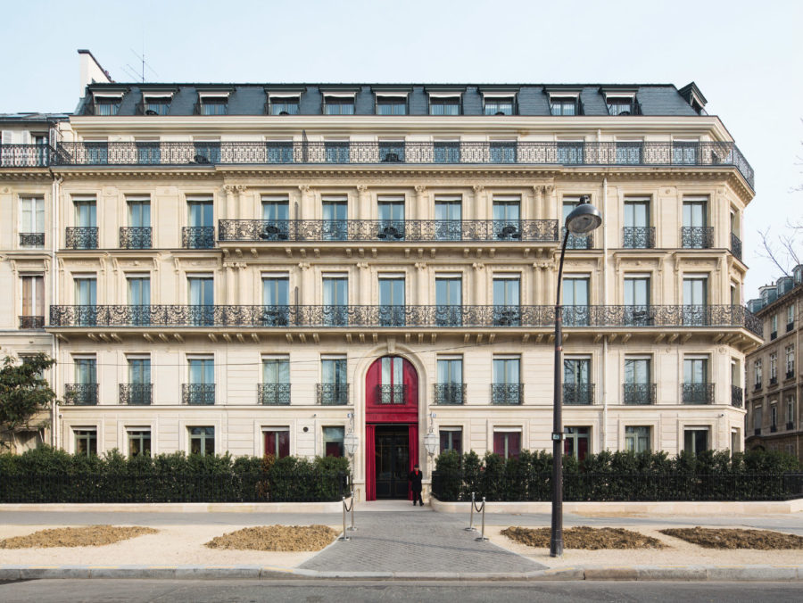 Main facade of La Réserve Paris