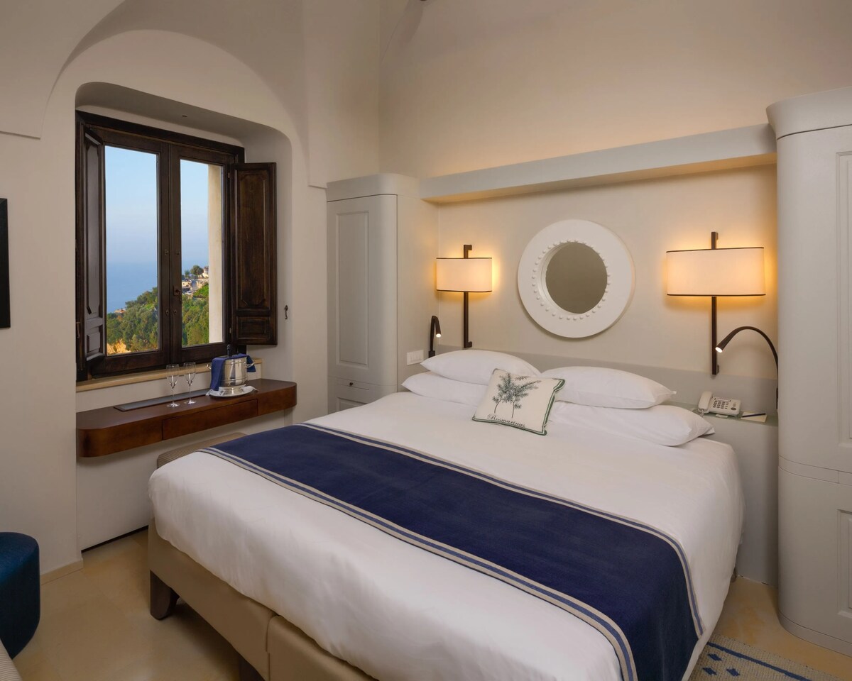 Monastero Santa Rosa Hotel & Spa